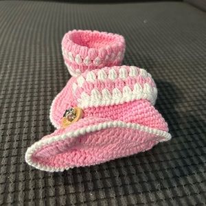 Baby girl boots hand knitted